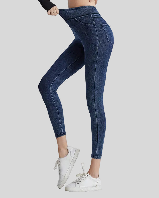 Athlesi AlignForm leggings dark side view highlighting waist stretch and sculpting detail