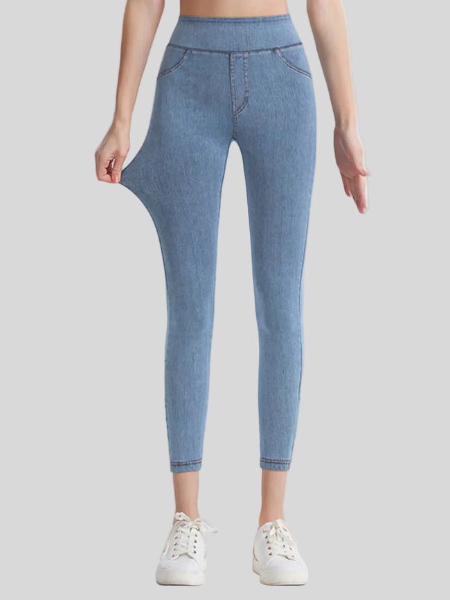 Athlesi AlignForm leggings in light color front showing stretch fabric and flexible fit
