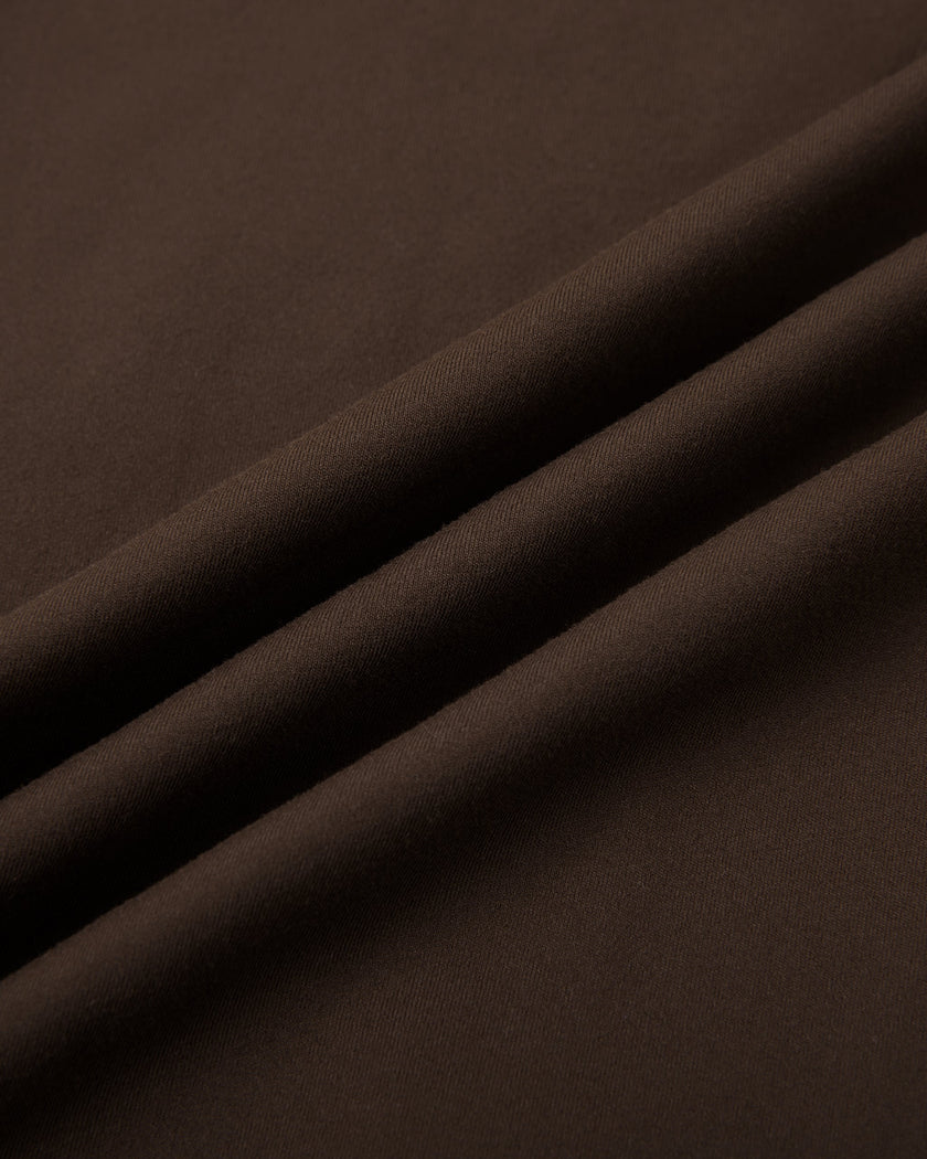 CoreLine High-Waisted Leggings in brown, fabric texture close-up 1
