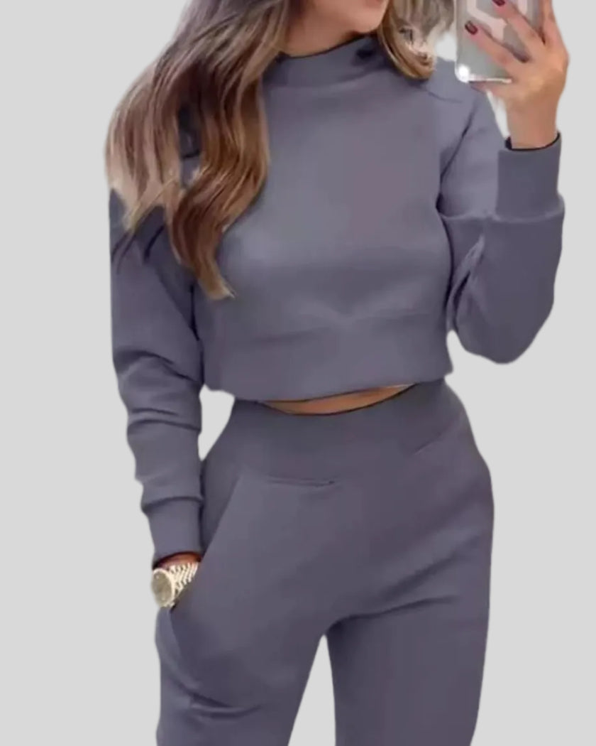 Athlesi EaseForm cropped sweatshirt upper body detail in gray