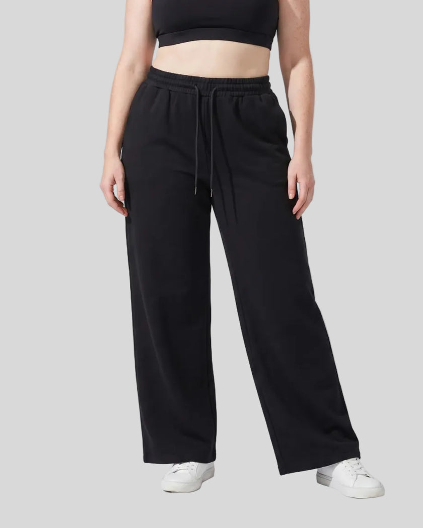 Model wearing the Everyday Straight Leg Sweatpants in Black viewed from the front