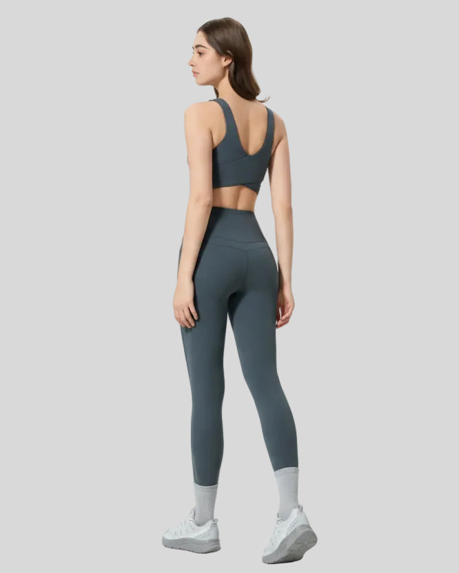 Full body back view of FlowLine Core Legging