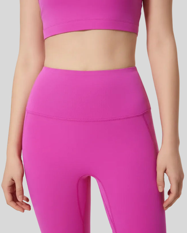 Closeup of FlowLine Core Legging wide seamless waistband