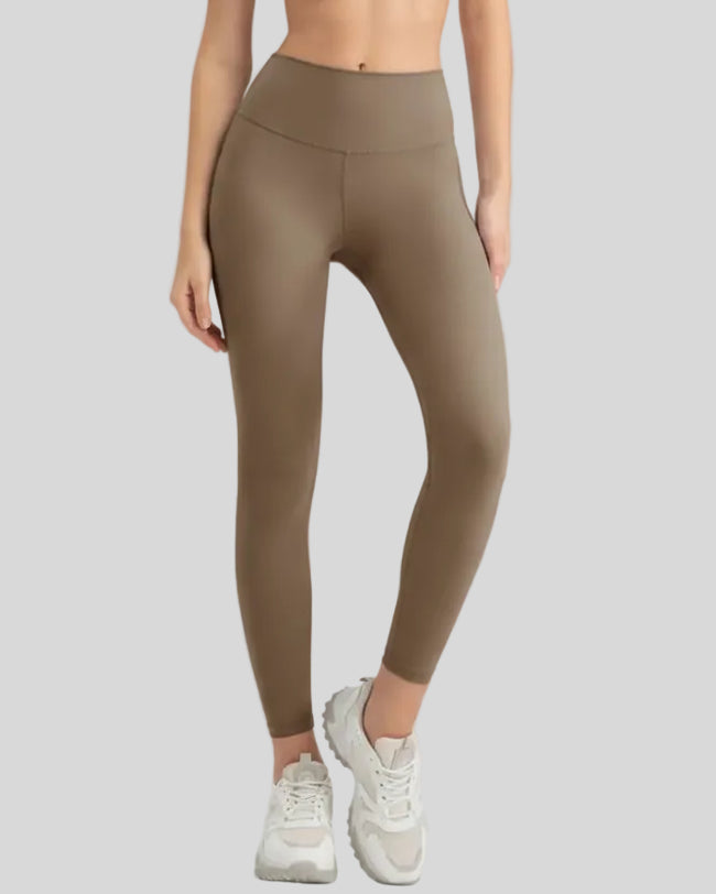 FlowLine Core Legging seamless in khaki, front view