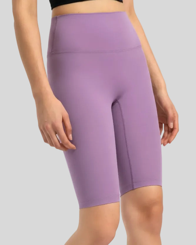 Front angle view of lavender seamless waistband and ultra-soft fabric texture