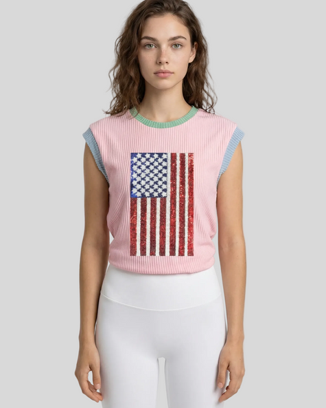 Mid-body front view of ribbed sequin tee styled with Athlesi leggings