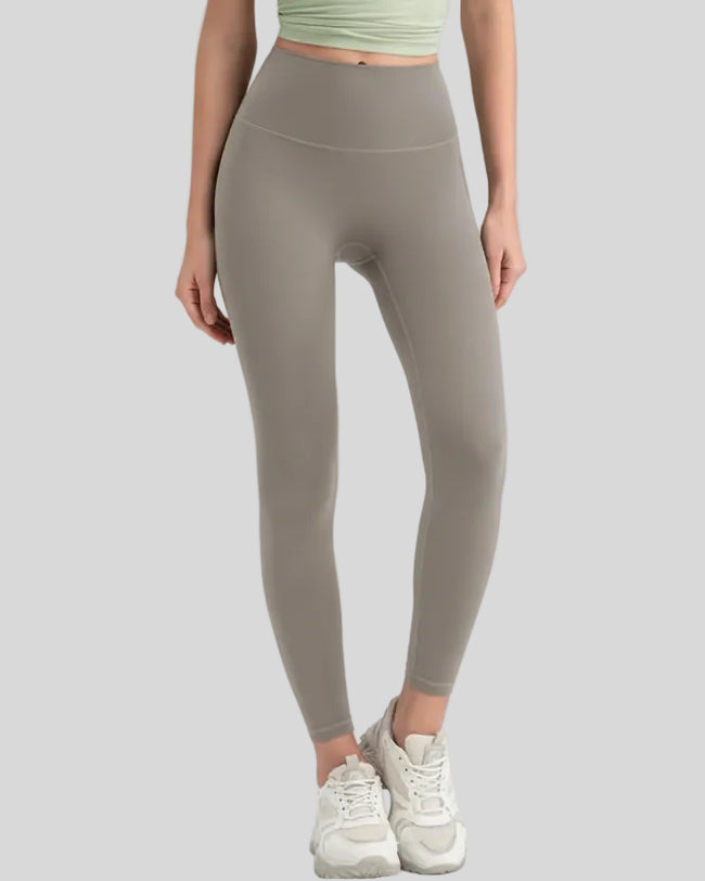 High-waisted seamless StrideSculpt Core Legging in khaki, front view