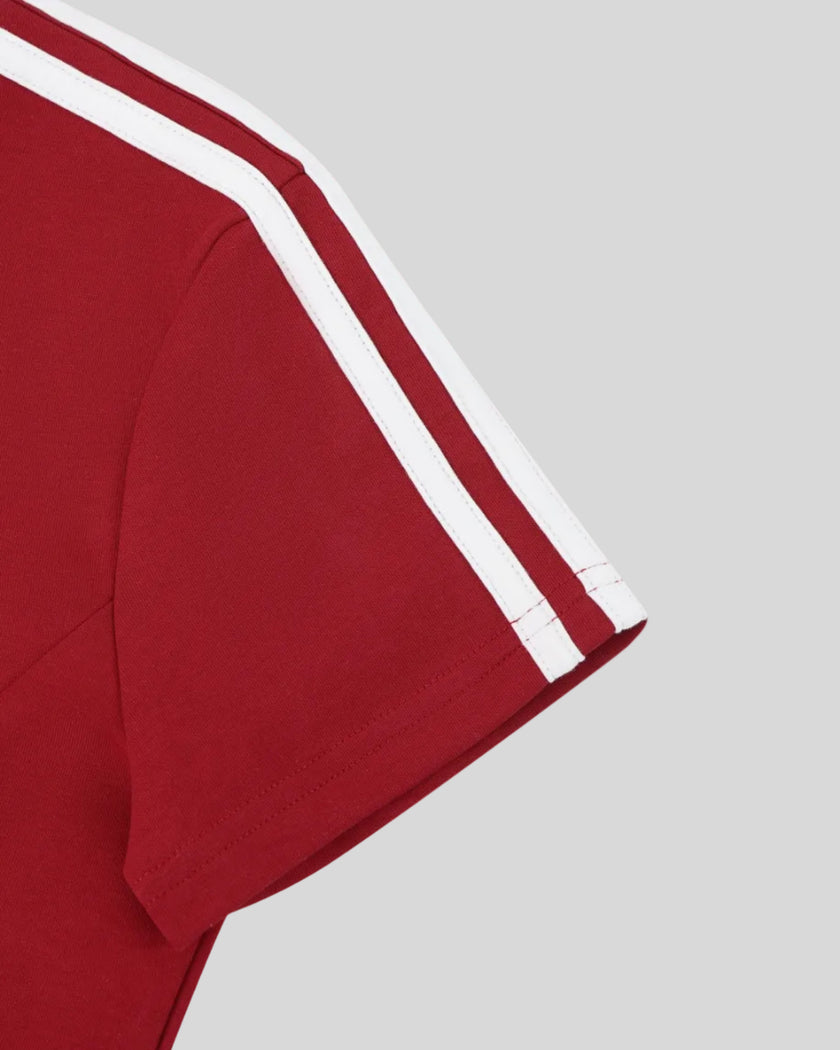 Closeup of the short sleeve hem and contrast stripe detail on the Athlesi TrackLine Zip Crop Tee in red