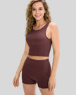 Ribbed high-waist active short in burgundy with legging-style fit